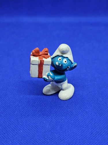 Schtroumpf avec cadeau - , farceur