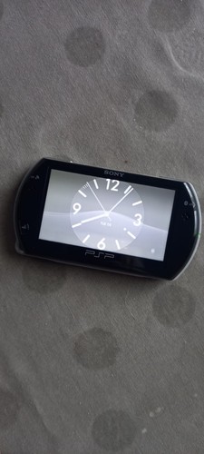 Sony psp console portable - go,