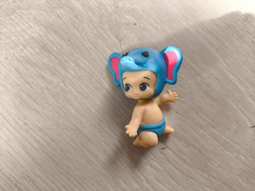 Twozies baby figure toy set - figure,
