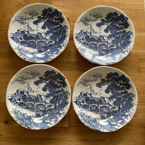 Ensemble assiettes plates - de,