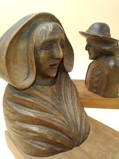 Paire de serre-livres en bois artisanat Breton " couple de paysans "