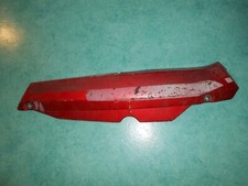 Carter droit rouge métallisé