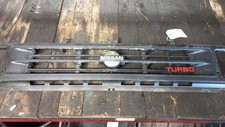 Calandre NISSAN TERRANO 1