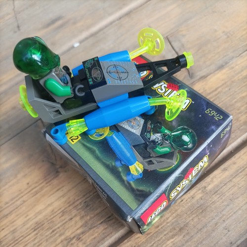 Lego system 6942 weevil - lego,