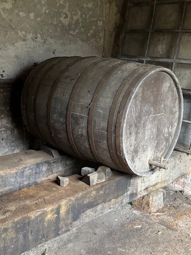 Beau tonneau chêne - en, ancien