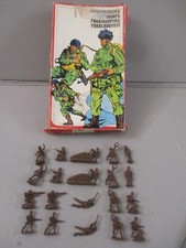 1/72 ATLANTIC 101 BOITE PARACHUTISTE COMPLETE AVEC 2 SETS  DE 10 FIGURINES