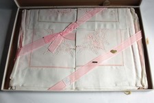 Ancienne parure de lit Drap