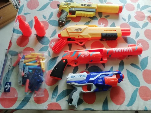 Lot pistolets nerfs âge - lot,