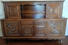 Buffet deux corps de style basque