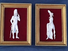 Paire de Tableaux Bas Relief