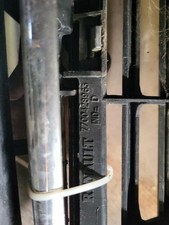 Calandre RENAULT MEGANE 1