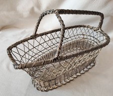 Panier Vintage Verseur de Vin