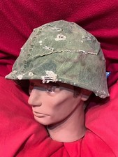 US Army Vietnam. Couvre casque réversible  camouflage  Mod précoce 1963