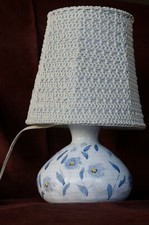 Lampe en céramique peinte à