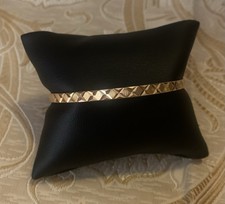 Bracelet jonc massif  en or 18K  750 Millième poincon  tete d aigle