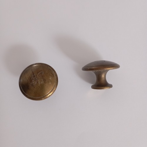 Bouton plat laiton - en,
