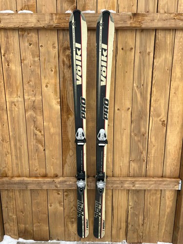Alpine downhill long - 70", snow