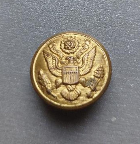 Ancien bouton militaire - ancien,