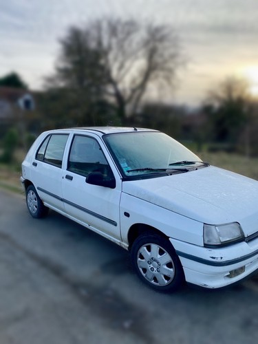 Renault clio blanche 1993 - clio,