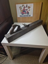 Ancien robot manuel pour le