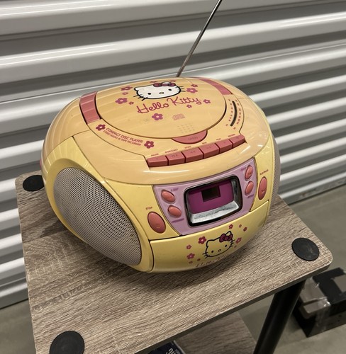Vintage hello kitty boombox - vintage,