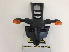 PORTE-TARGA AVEC FLÈCHE YAMAHA FZ1 2006-2010 / PLAQUE AVEC INDICATEURS 06-10