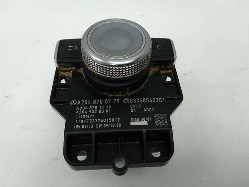A2048700779 commande autoradio