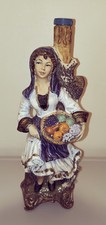 ancienne bouteille à liqueur  personnage femme en porcelaine 1979 Italy