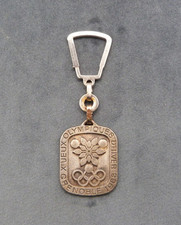 Porte-clés des 10 ème Jeux Olympiques d'Hivert 1968 à Grenoble, Arthus Bertrand.