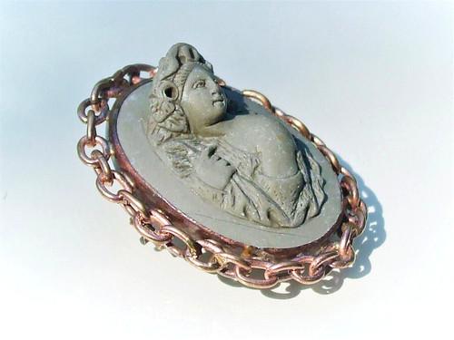 Belle broche ancienne milieu - belle,