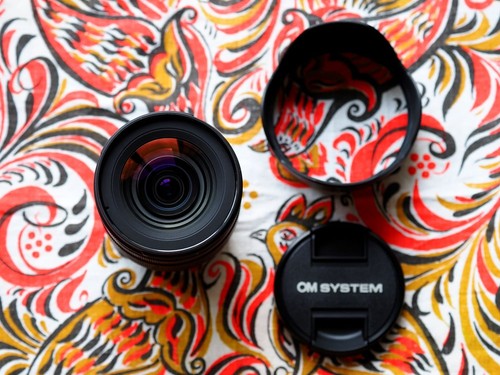 System olympus 45mm - 12-45mm, f/4