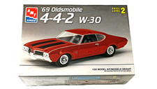 OLDSMOBILE 4-4-2-W-30- '69 -  MAQUETTE NEUF BLISTER -  AMT ERTL  # 8232 - 1/25