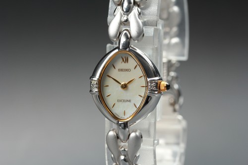 Presque comme neuve montre - comme, neuve]