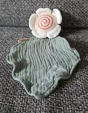 A1  OXYBUL FNAC Eveil et Jeux Doudou Fleur Feuille Broderie Abeille Vert Blanc