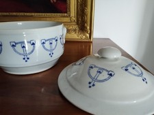 Ancienne soupière Legumier