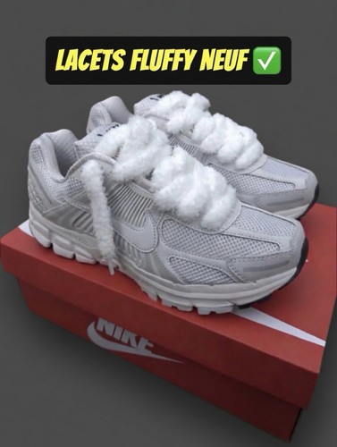 Lacets fluffy peluche blanc - 2,