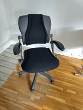 2 fauteuils de bureau ergonomiques HAG