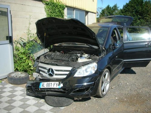 Cremaillere assistee mercedes - cremaillere,