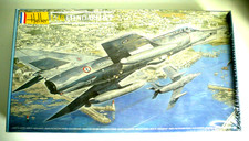 KIT HELLER  1/48è  ÉTENDARD