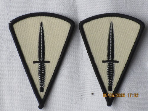 Royal marines commando badge - royal,