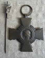 Croix du Combattant + Une Épingle épée et Casque de Gaulois