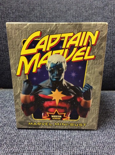 Marvel mini bust captain - marvel, mini-bust