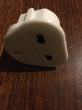 Adaptateur de voyage Prise anglaise (UK) vers prise européenne universelle