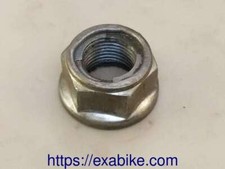 ecrou d'axe de roue arriere pour Honda VF750F  de 1983 a 1985