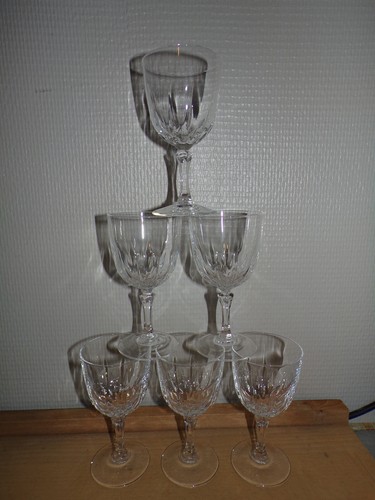Verres pied cristal d - pied, en