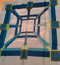 Un foulard Hermes Cassandre