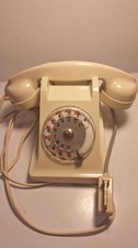ancien téléphone   Ericsson PTT bakélite couleur crémé