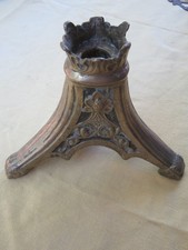 PIED DE BOUGEOIR RELIGIEUX . OBJET DE CULTE . EGLISE