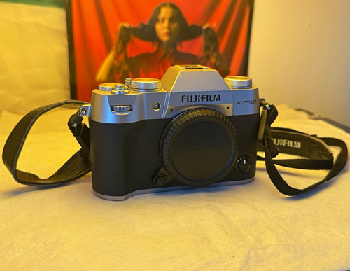 Fujifilm t50 mirrorless - fujifilm,