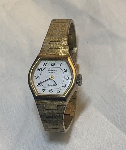 Ancienne montre mécanique - ancienne,